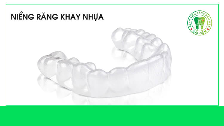 niềng răng bằng nhựa là gì