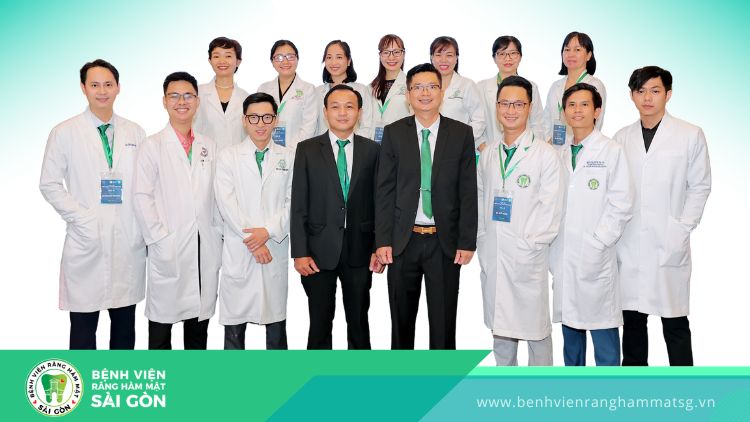 Bệnh Viện Răng Hàm Mặt Sài Gòn với đội ngũ bác sĩ giỏi chuyên môn và tận tâm với bệnh nhân 